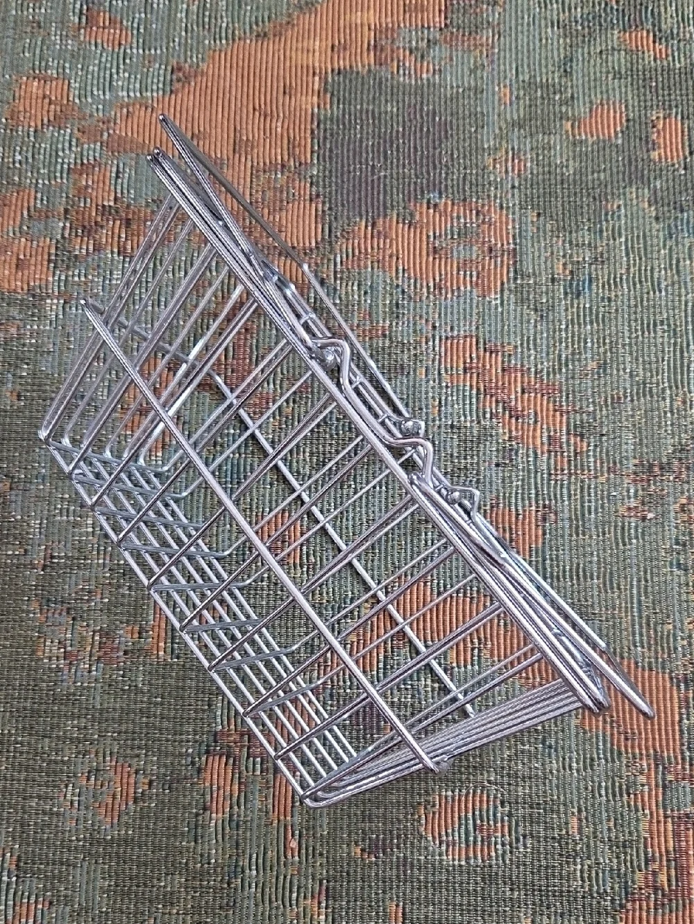 CHROME WIRE STORAGE BASKETS WITH HANDLES